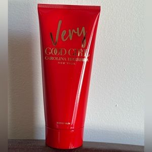 Carolina Herrera Very Good Girl body lotion/ moisturizer